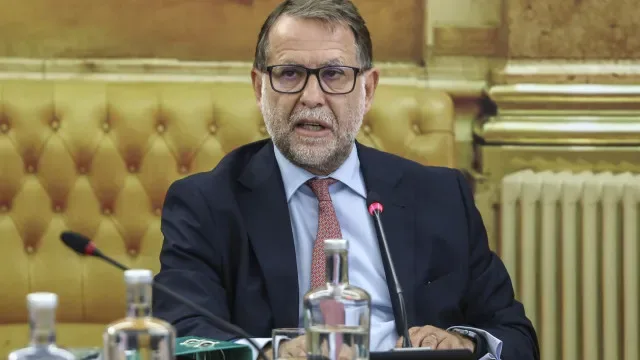 MAI "absolutamente confortável" para responder a "todos os inquéritos"