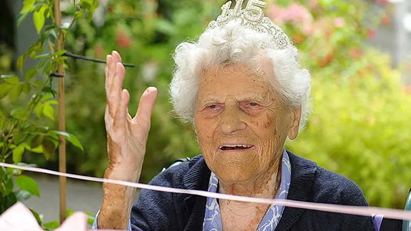 La doyenne de l'humanité fête ses 117 ans et a hâte de voir ce que les prochaines années lui réservent