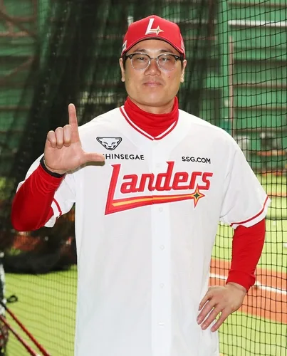 프로야구 SSG, 박정권 2군 감독과 결별…육성 시스템 개편