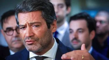 André Ventura diz que PM vai ficar conhecido como "pai da incompetência e dos conluios"