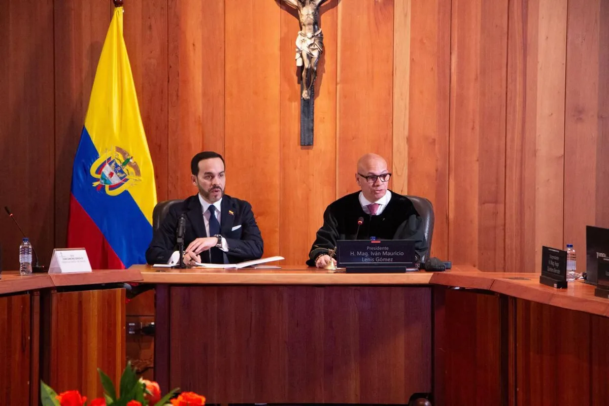 Jueces frenan medidas del Gobierno de Abelardo de la Espriella: bombardeos, fumigación y videos oficiales