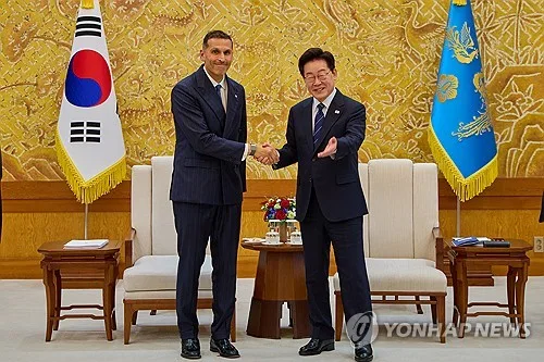 李대통령, 칼둔 UAE 행정청장 접견…"양국 협력 이어가자"