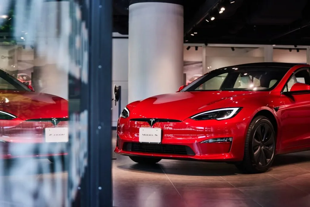 Tesla e rivais chinesas recolhem mais de quatro milhões de veículos por riscos de segurança