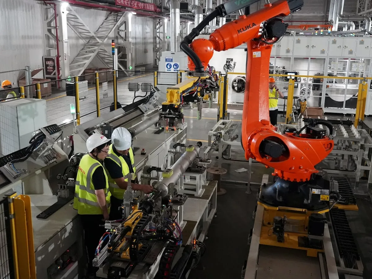 Battery start-up picks China over US for first factory