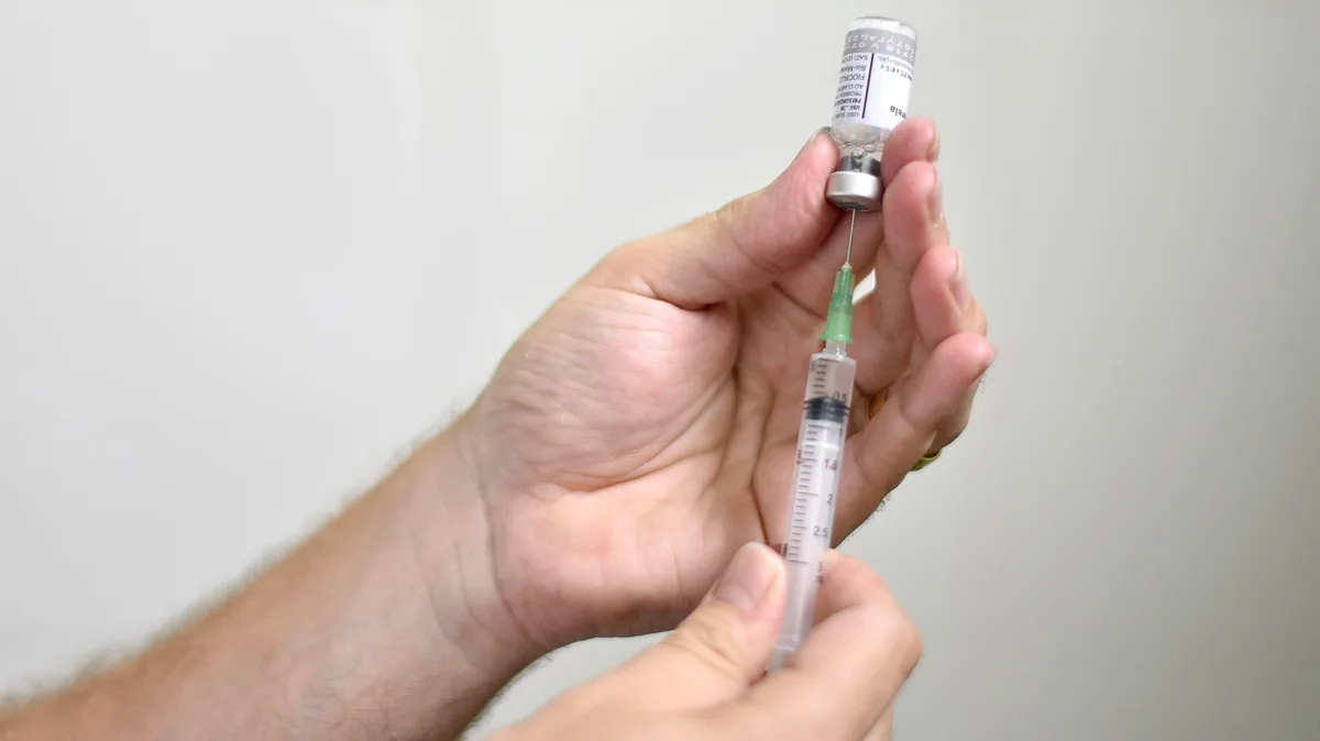 Costa Rica amplía lista de países para los que exigirá vacuna contra la fiebre amarilla