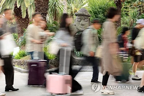 추석 연휴 제주공항 이용객 43만명 예상…특별교통대책반 가동