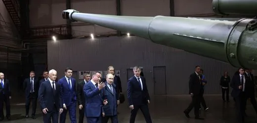 Russland: Wladimir Putins Kriegsbudget wächst stärker als geplant