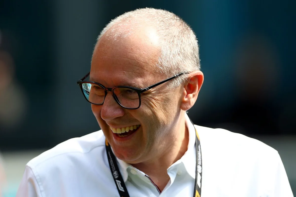 'Pensam que é clipe de cabelo': CEO da F1 ironiza críticos da temporada 2026