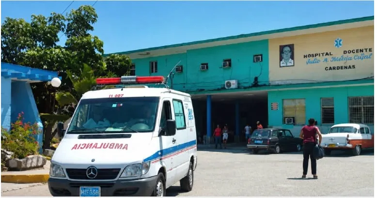 El Hospital de Cárdenas en Cuba traslada a pacientes de terapia intensiva por una avería eléctrica