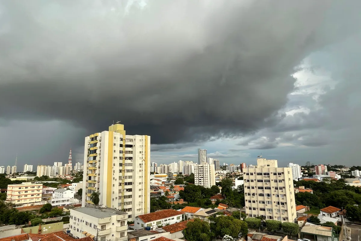 Cuiabá tem previsão de chuva após registrar menor índice de umidade do ar