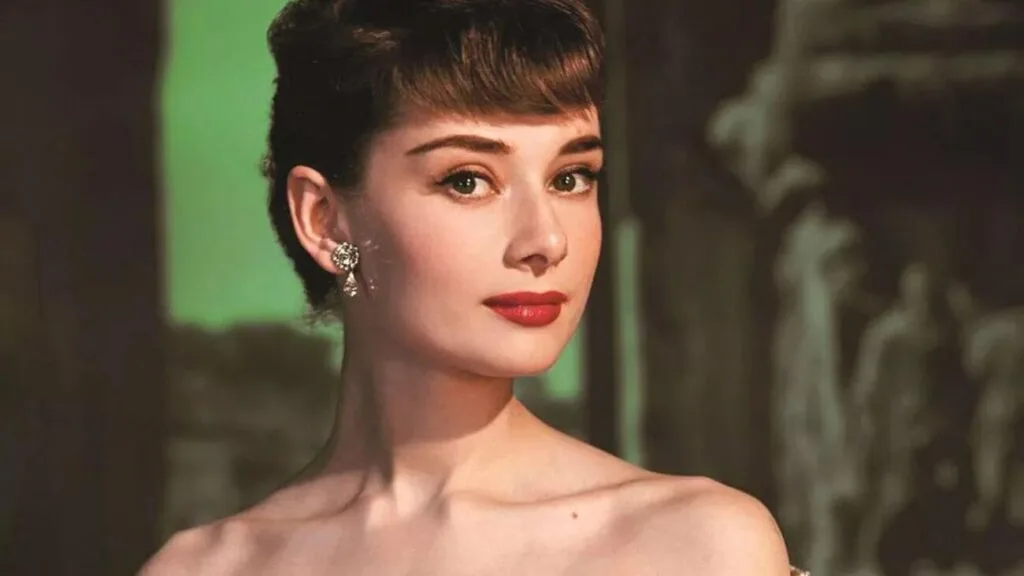 Filho de Audrey Hepburn celebra novas produções sobre a atriz