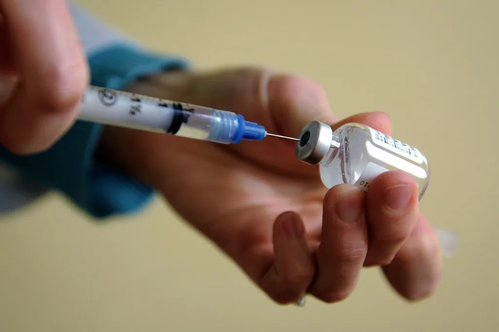Vacina da herpes-zóster está ligada a menor risco de doenças cardíacas