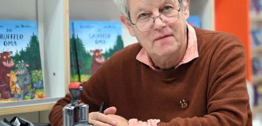 Grüffelo-Zeichner Axel Scheffler will gegen KI-Konzerne vorgehen