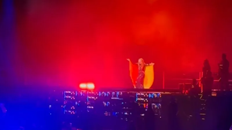 Audio cuts out during Zimmer's Perth concert