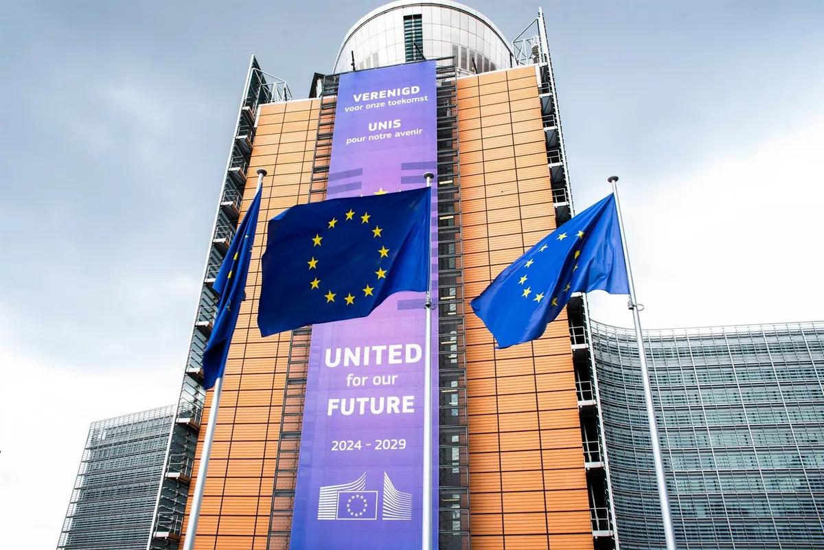 La CE aprueba la joint venture de ACS, Telefónica, Santander y Gobierno para optar a la gigafactoría europea