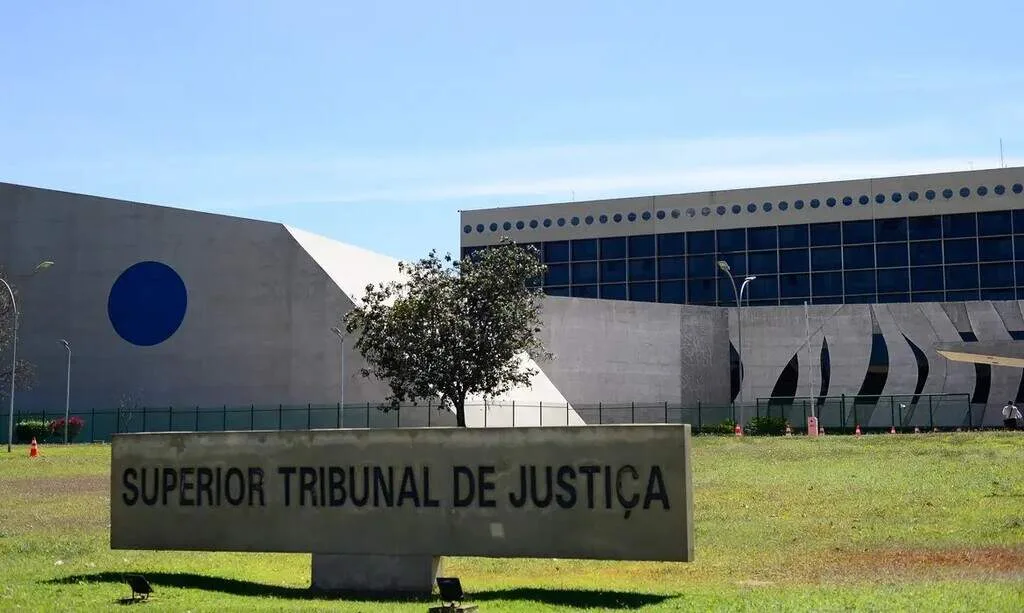 Preso por manter namoro com adolescente cumprirá 8 anos de pena