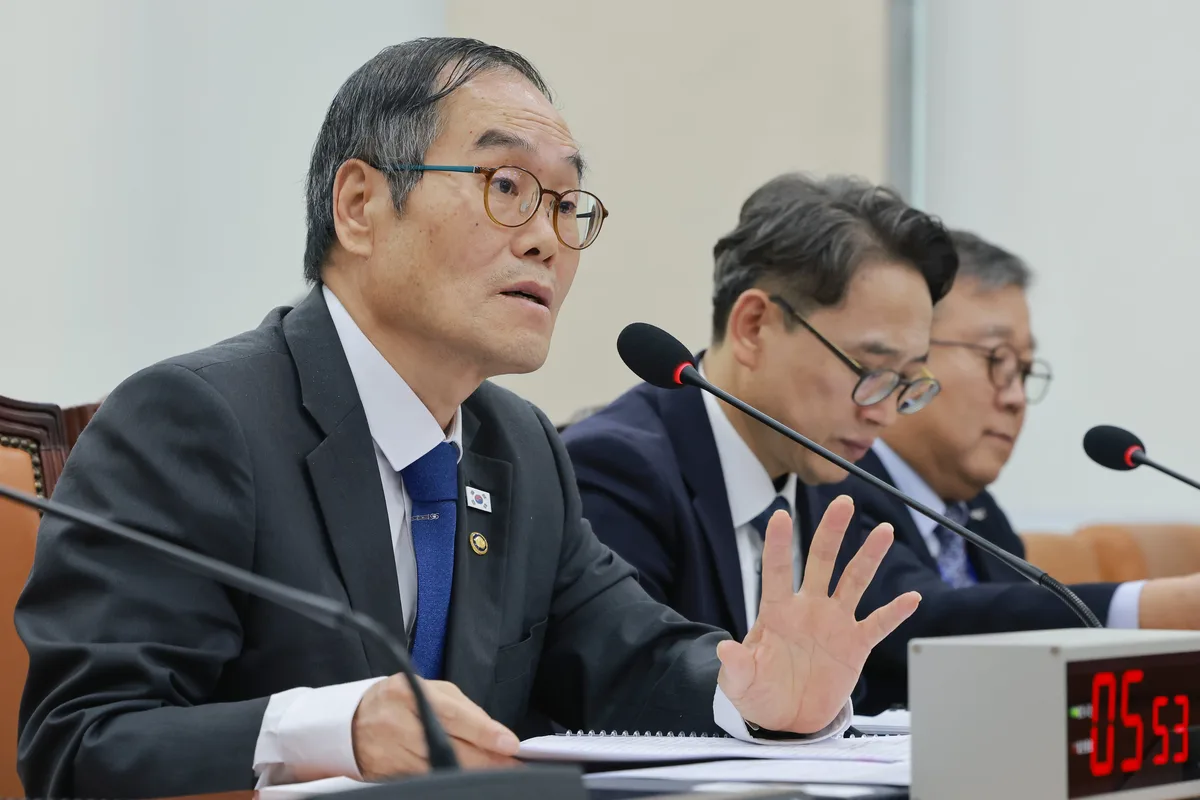 방사청장 “LIG 뇌물 혐의 사건, 조직 명예에 치명적”