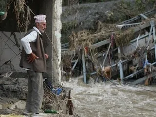 Crue au Népal : 472 corps retrouvés, 1 400 disparus, un nouveau risque d’inondation… Ce que l’on sait de la situation