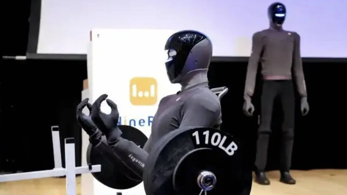 Hong Kong presenta un robot humanoide capaz de levantar 200 kg en peso muerto y eso es un problema para quienes realizan trabajo físico
