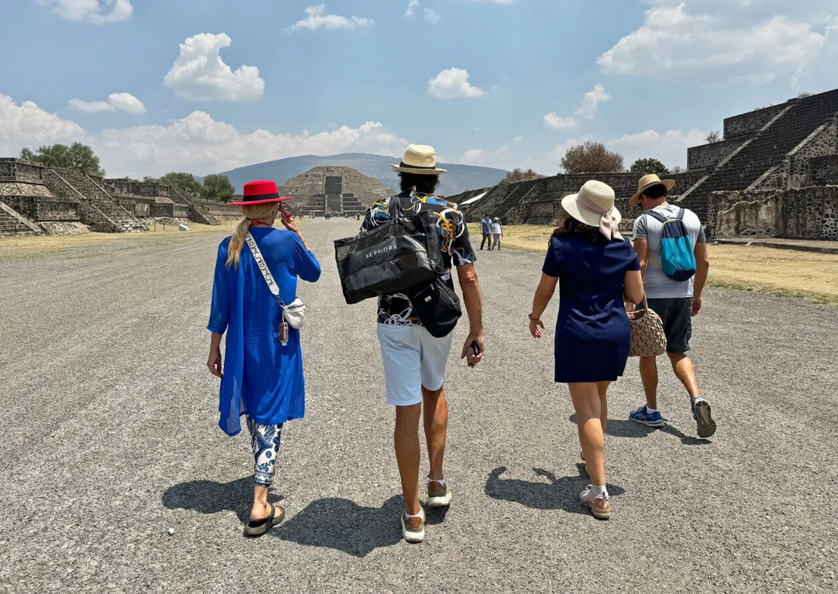 Diputados aprueban en Comisión alzas a cobros a turistas y al uso de vías férreas