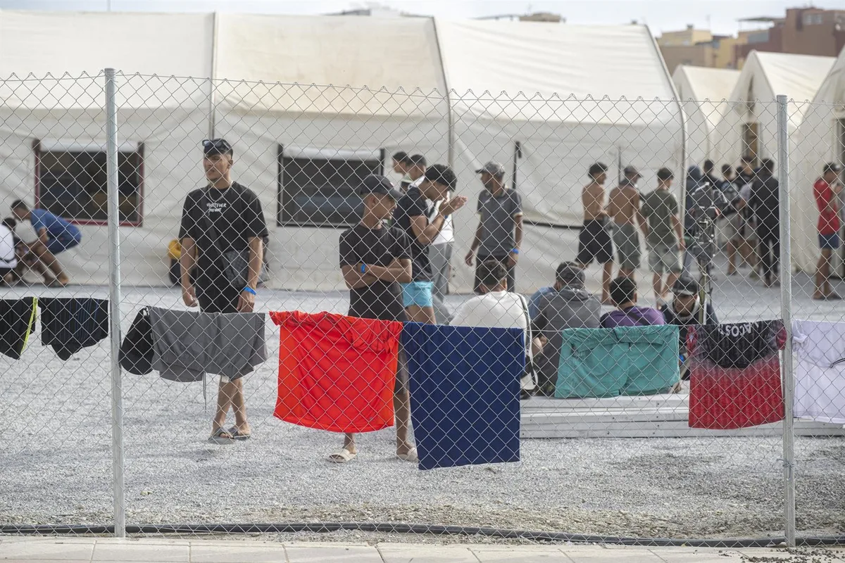 Sanidad pide al Gobierno de Ceuta que asuma los gastos de la atención a los menores migrantes