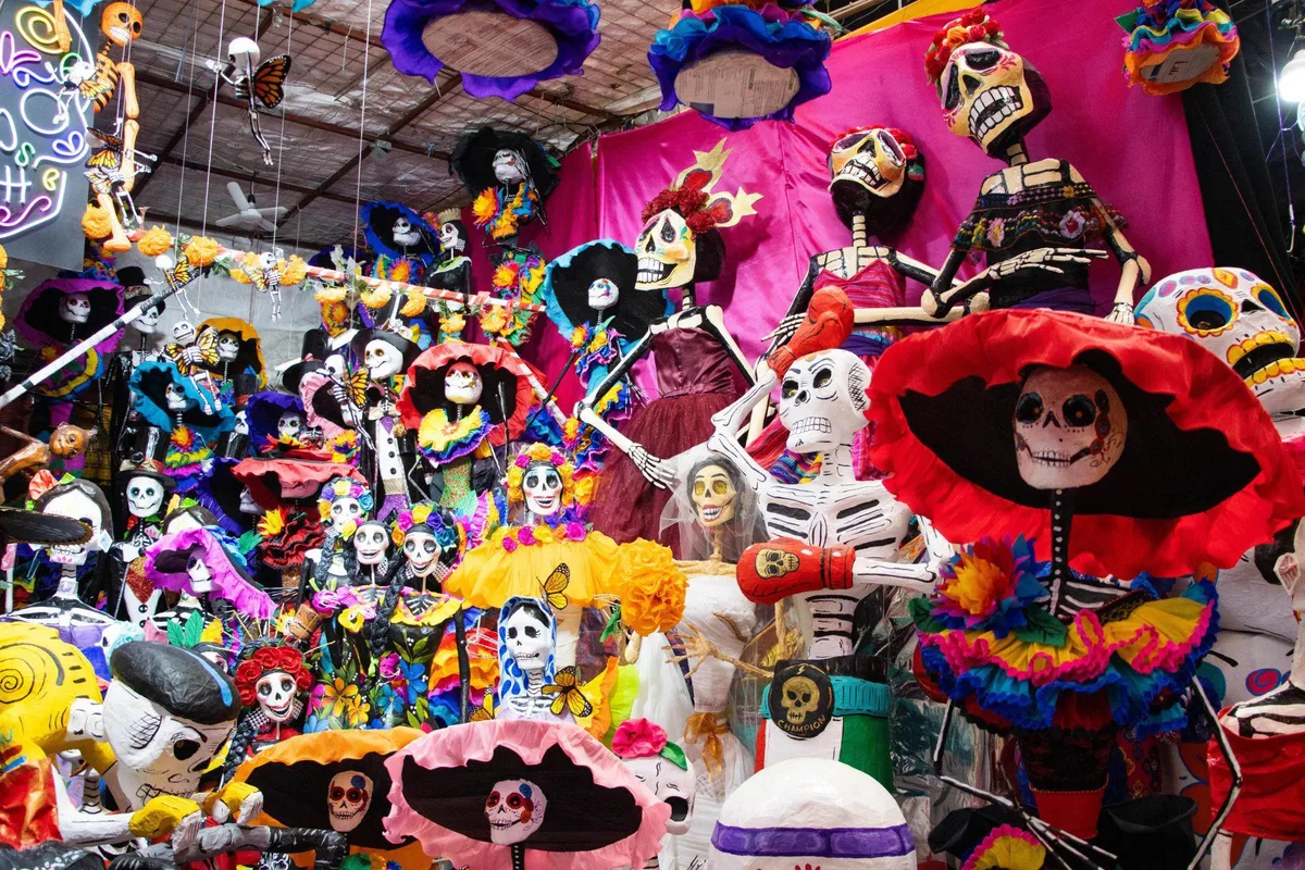 Día de Muertos 2026 en CDMX: lanzan licitaciones para la ofrenda del Zócalo y el desfile
