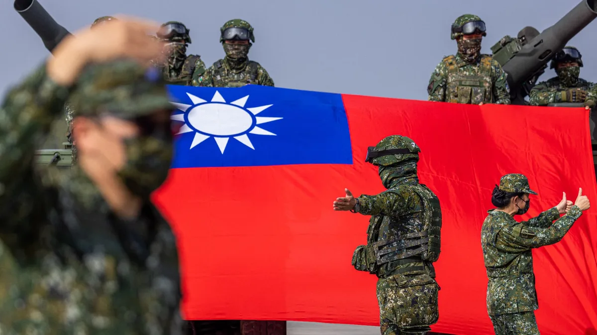 "Le budget total de la défense dépassera pour la première fois 1.000 milliards de dollars taïwanais": face à la pression chinoise, le président de l'île va proposer des dépenses militaires records pour 2027