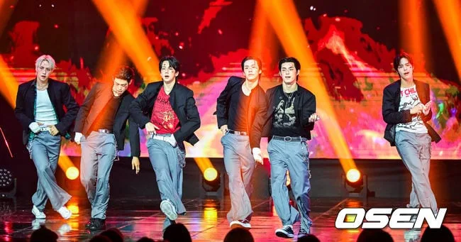 [사진]82메이저, '무대 즐기면서'