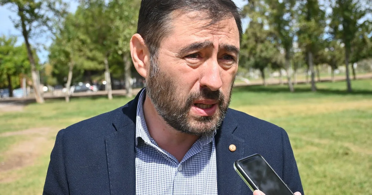 Conflicto de poderes en Allen: el procurador Crespo dictaminó que el Deliberante se extralimitó en suspender al libertario Román