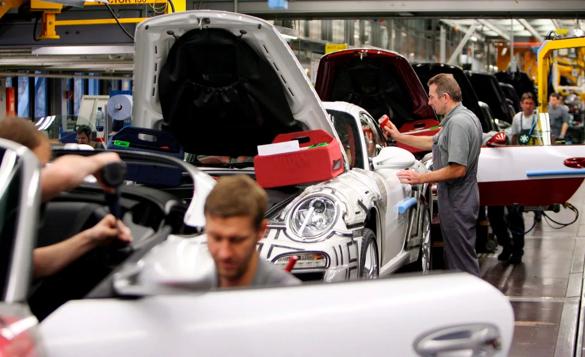 La eurozona planta cara a la crisis y apunta a un alza del PIB del 0,3%
