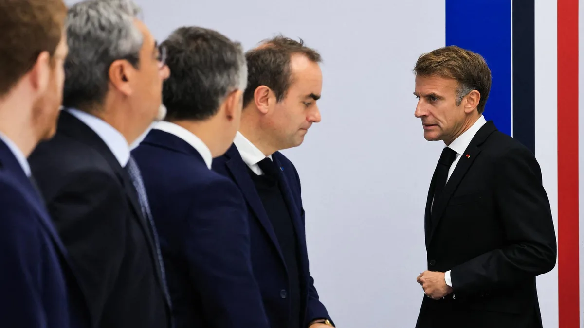 Emmanuel Macron en est réduit à constater le chaos et à missionner Lecornu pour éviter le pire