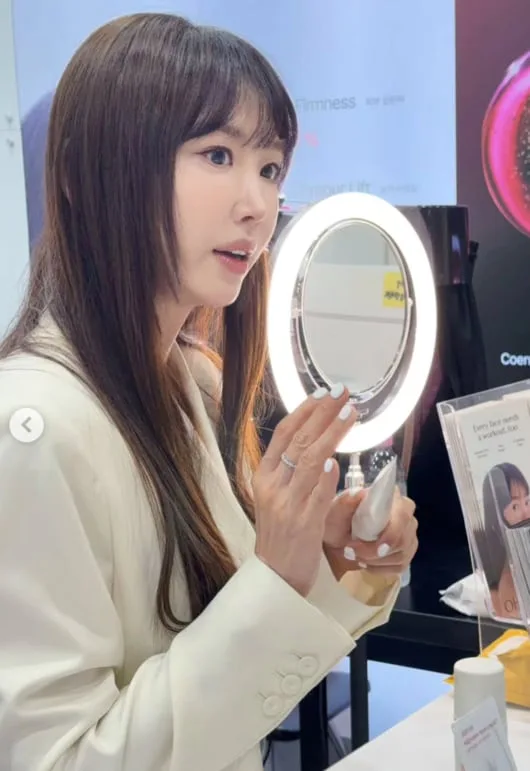 '눈 성형 7번' 강예원, 앞트임 복원 후 미모 폭발..확 달라진 분위기 '깜짝'