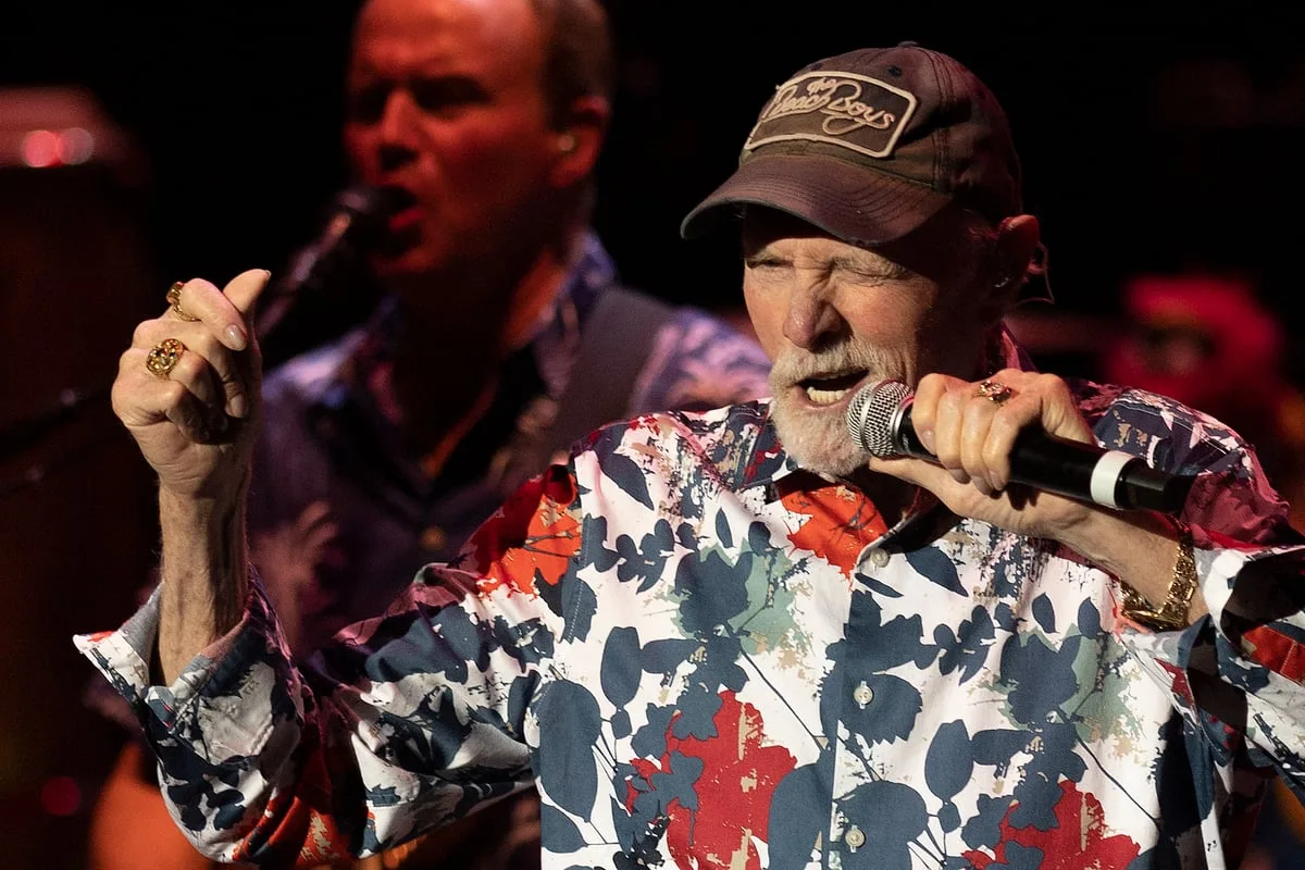 Beach Boys singer Mike Love 'fragile' and battling 'serious health issues', say friend John Stamos