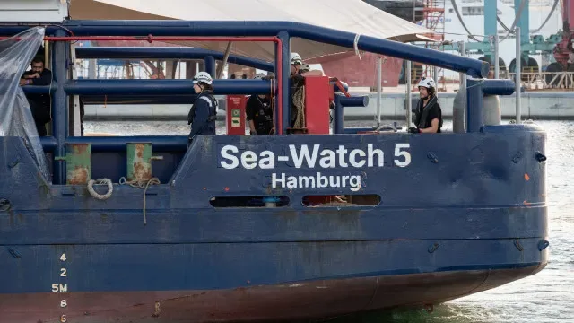 Itália retém navio da ONG Sea-Watch após o resgate de seis migrantes
