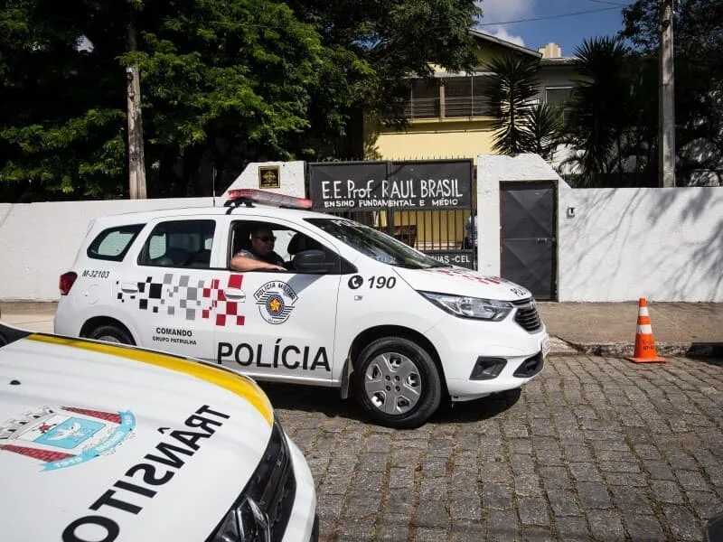 Aumento de penas para incitação digital a massacres avança no Senado