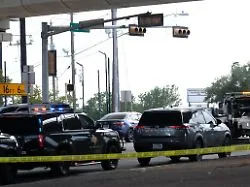 Nach Schüssen in Oberkörper: ICE hat Angeschossenen in Austin an unbekannten Ort gebracht