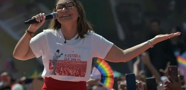 Janja dá 'guinada raiz' e faz o impensável: homenageia Marisa Letícia