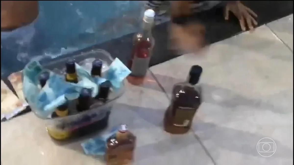 PM investigado por ligação com CV ostentava dinheiro e passeios de lancha, mas pedia 'gasolina para trabalhar', aponta investigação