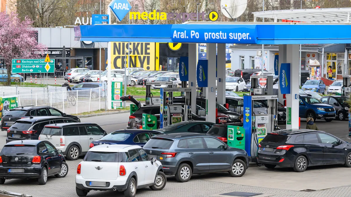 Polen macht Sprit bis zu 23 Cent billiger – sollte Deutschland nachziehen?