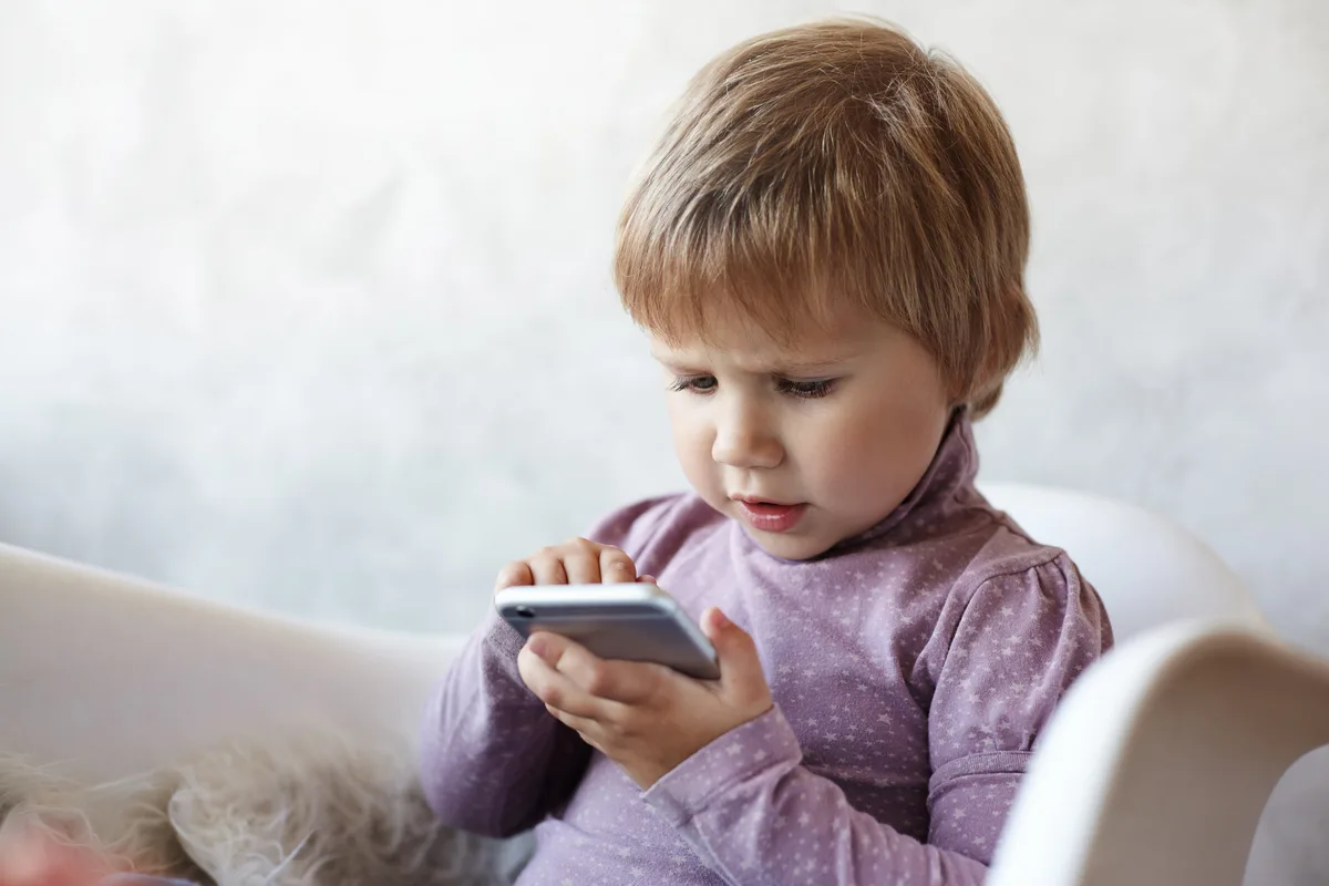 “Efecto dopamina”: cómo el celular nos atrapa y nos aleja de nuestros sueños y proyectos