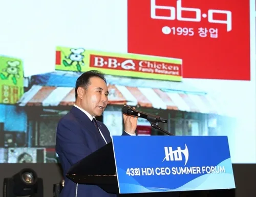 윤홍근 BBQ 회장 "위기는 새 선택 요구하는 신호"