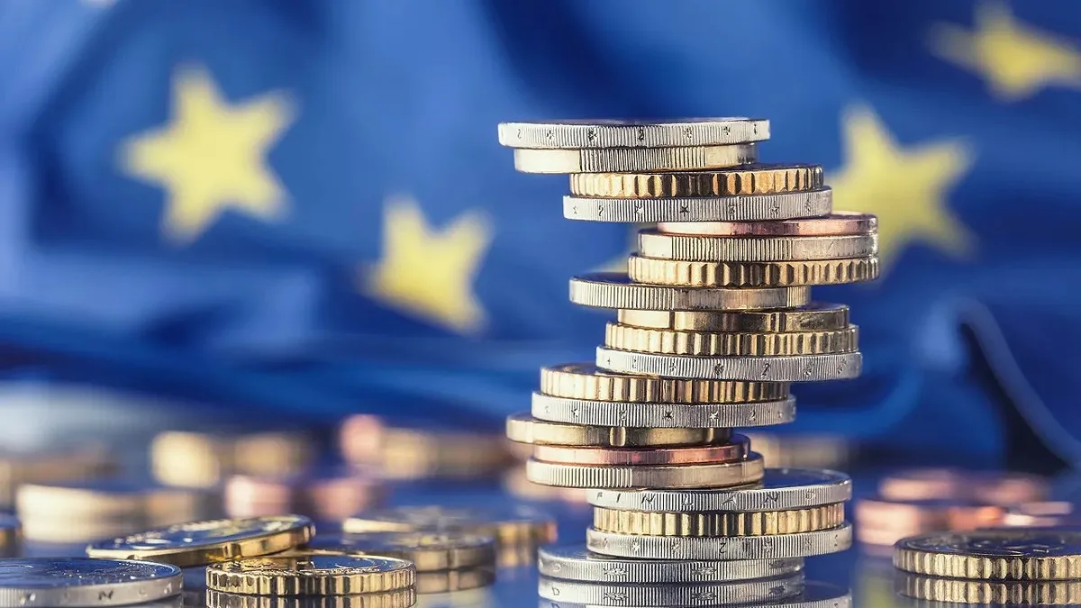 Euro ultrapassa 1,16 dólares, o máximo de dois meses