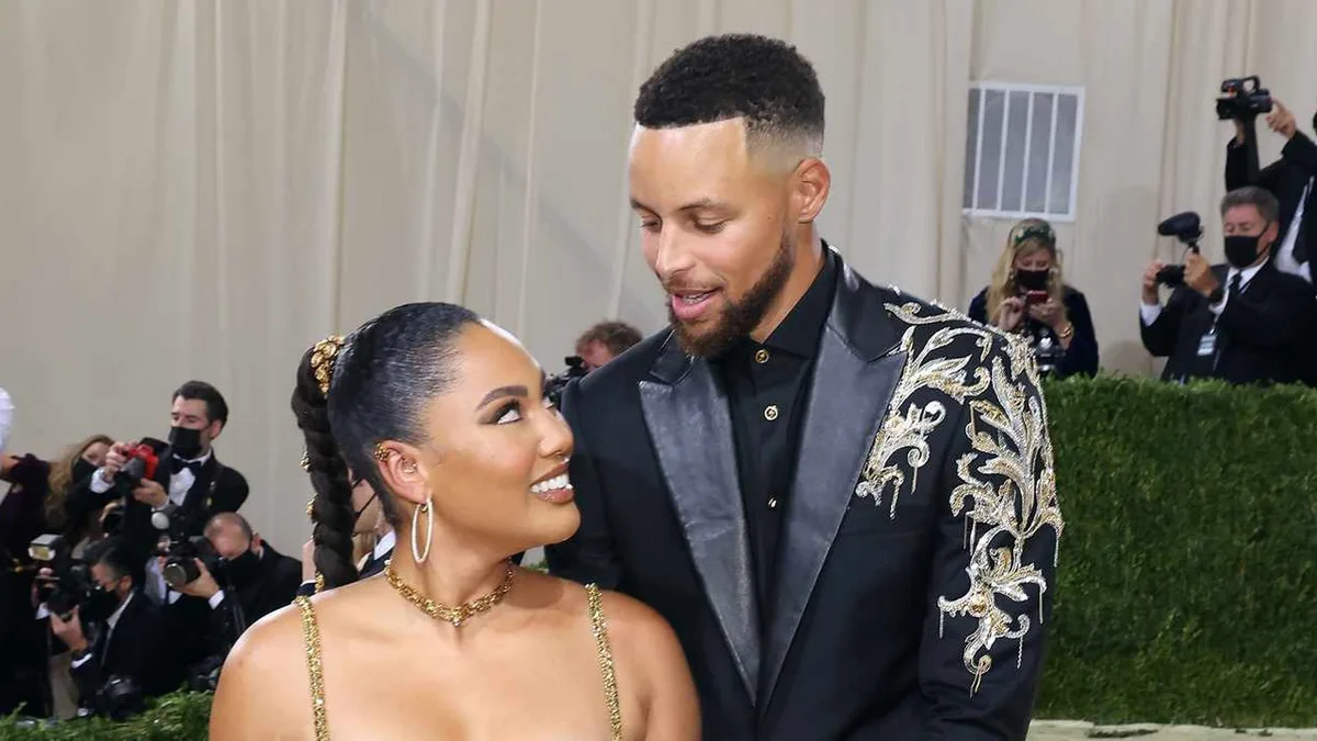 Stephen and Ayesha Curry's foundation gets major $200,000 boost