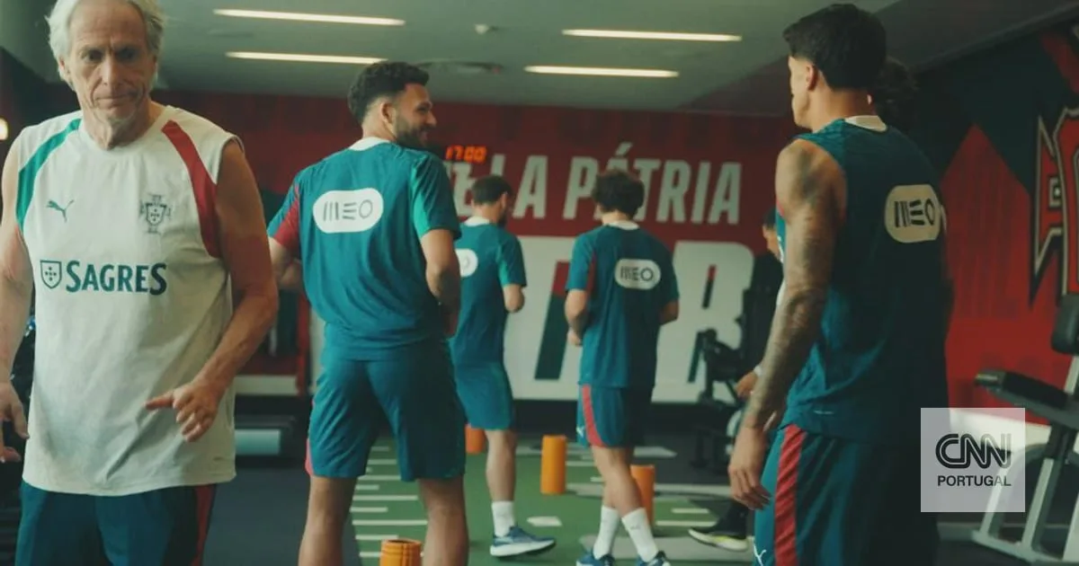 VÍDEO: primeiro treino de Jesus na Seleção (e reencontro com Bernardo)