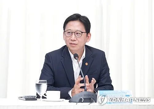 배경훈, G20서 한국 AI 전략 알렸다…'모두의 AI' 공유