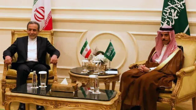 Irão oferece-se para "facilitar diálogo" entre Arábia Saudita e Hutis