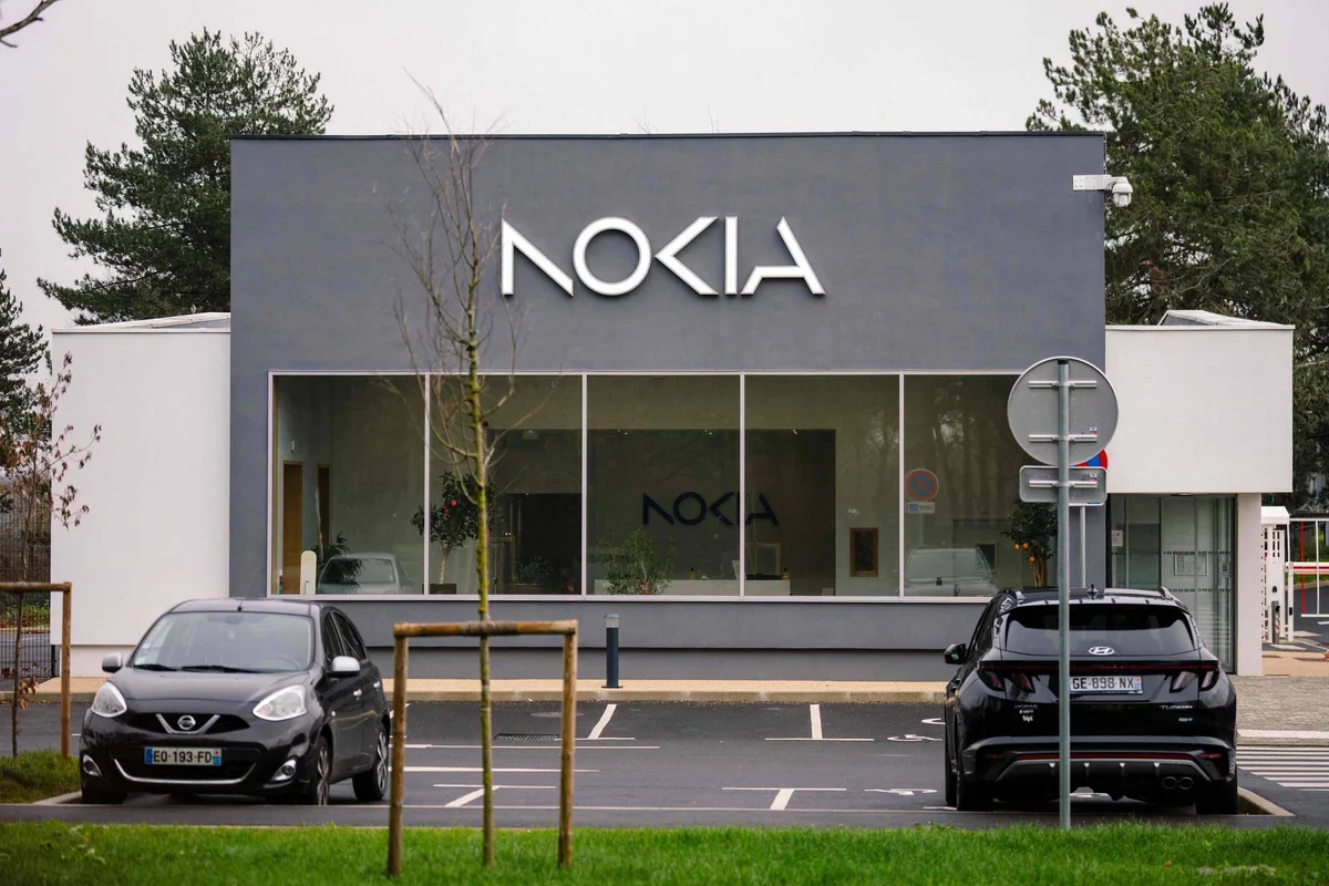 Nokia fechará quase todas suas instalações na China continental neste ano, diz jornal