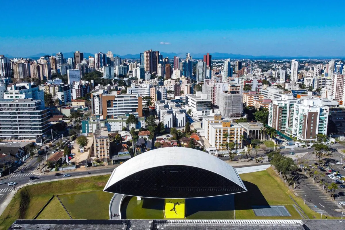 Em quais bairros de Curitiba dá para viver a pé? Veja o ranking