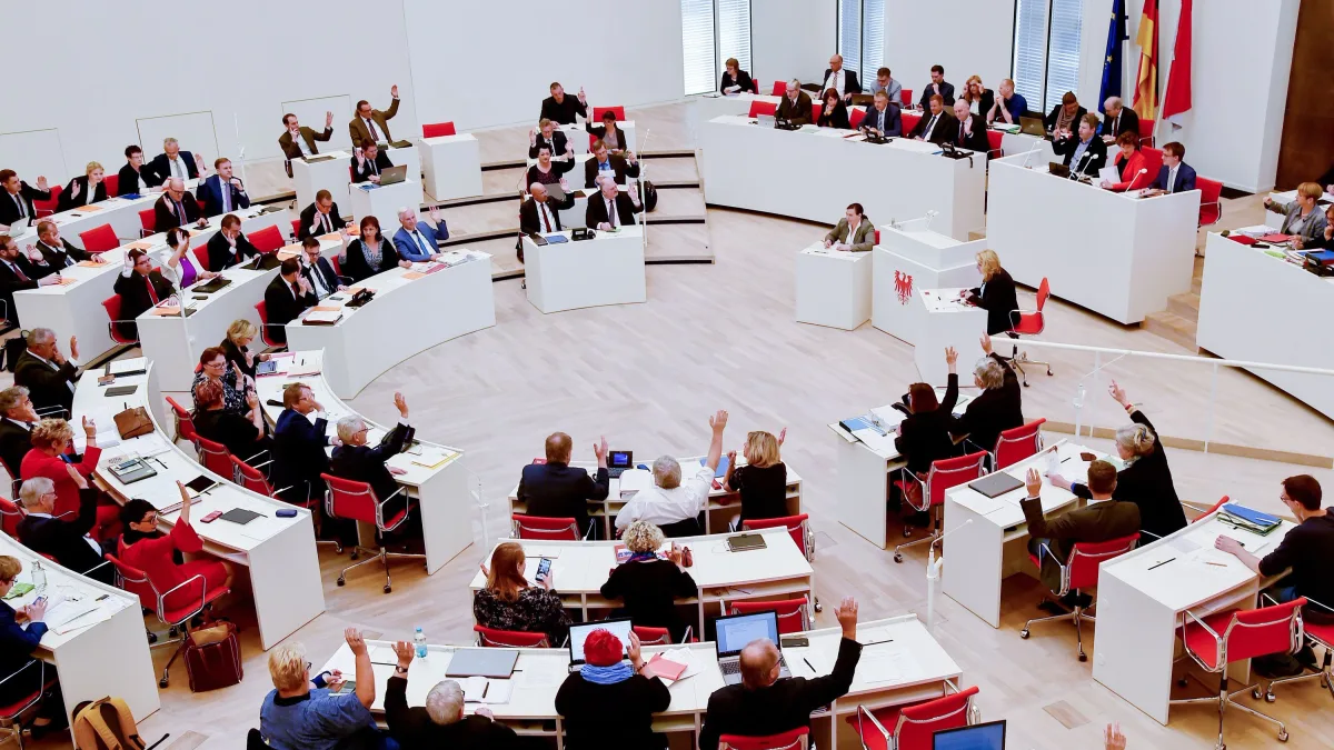 Frauenanteil in Parlamenten: Eine Zahl, die nicht wachsen will