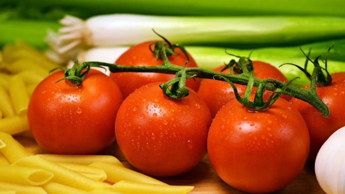 Los nutricionistas confirman en España: los tomates ya no saben a nada porque priorizamos la estética sobre el cultivo